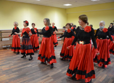 Я танцую, значит я живу: калининградских пенсионеров приглашают на бесплатные уроки танцев